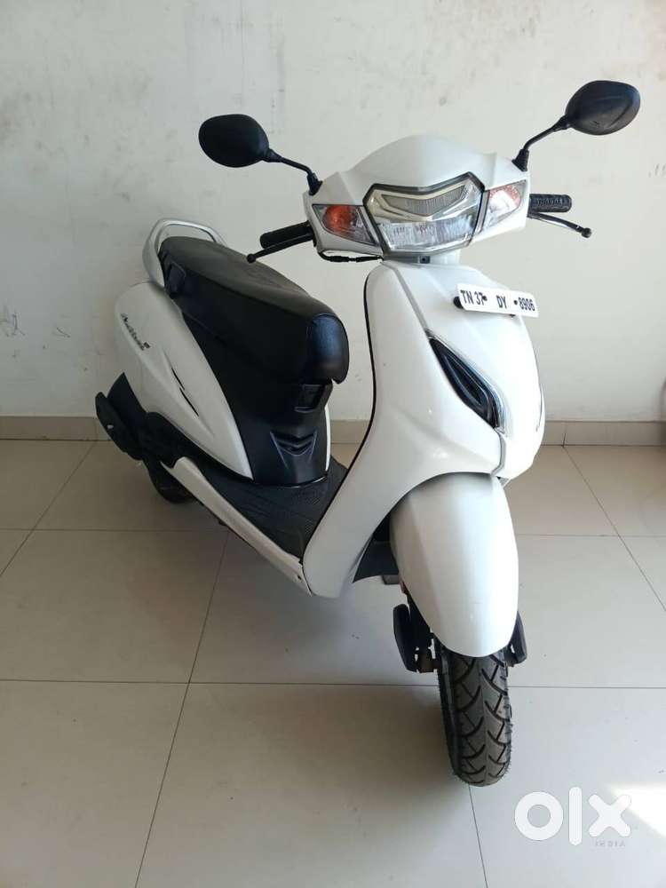 HONDA ACTIVA 5G 2018 WHITE COLOUR