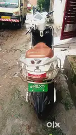New condition electric scooter