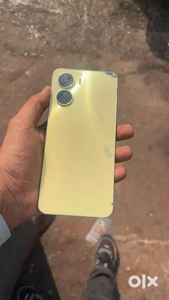 Vivo Y16 ₹8000