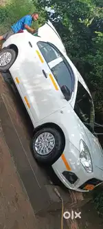 Maruti Suzuki Dzire 2023 CNG & Hybrids 150000 Km Driven