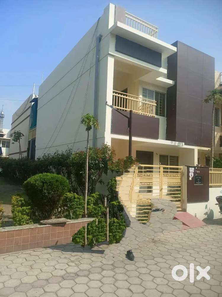 Furnished 3bhk duplex for rent
