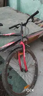 2 months Chali Hai and service karana hai 200-300 ka kharcha hai