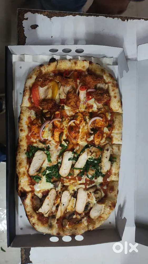 Pizza maker, commi, helpers, housekeeping