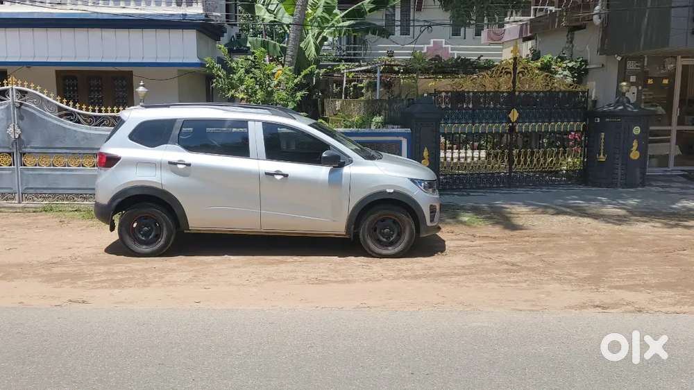 Renault Triber 2022 Petrol 29999 Km Driven