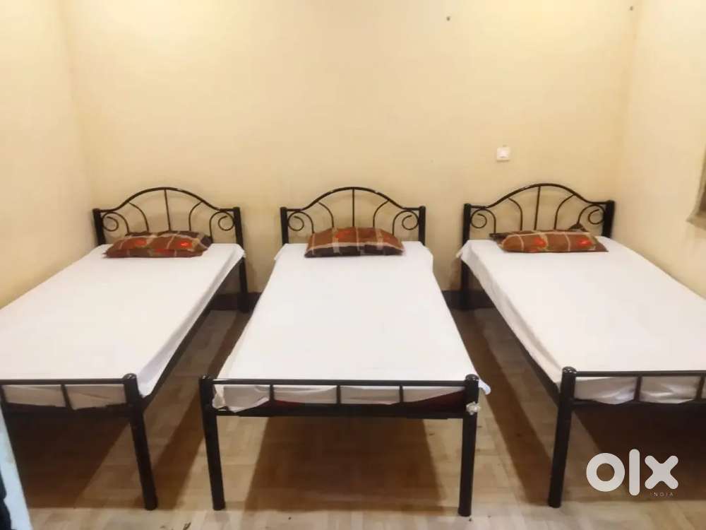 Premium PG for Boys near Patia