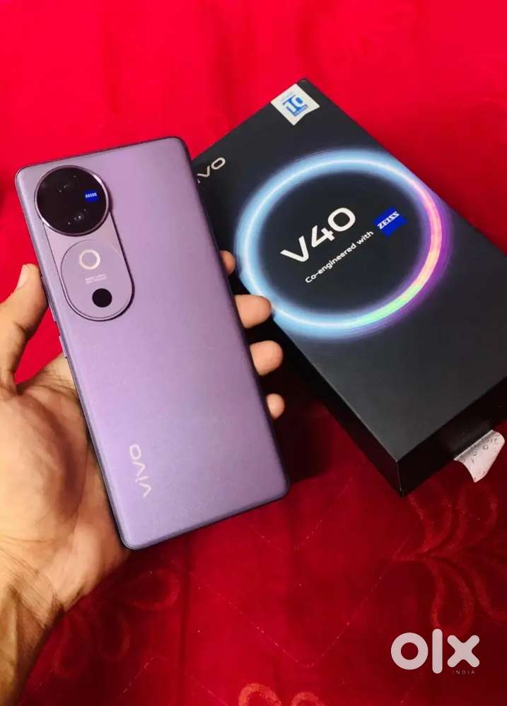 Vivo V40 5G 8+8 GB Ram 256 Storage