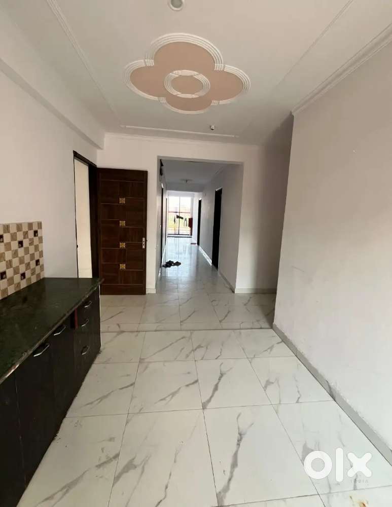 Boys and girls PG  pure veg Meal available Noida sector 63A