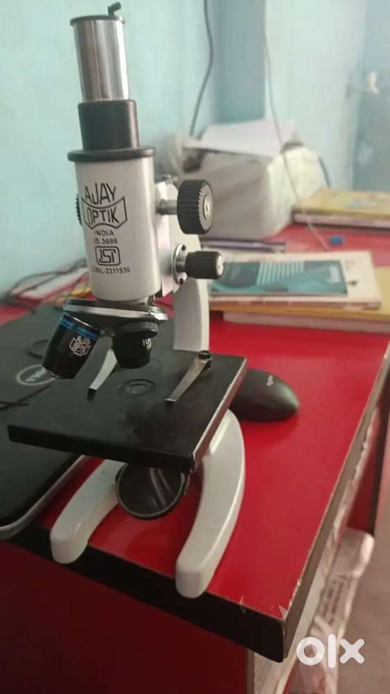 Biology microscope