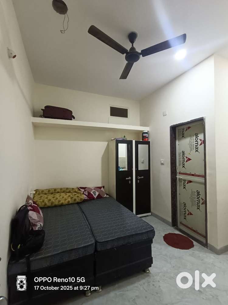 Roommate needed( male )
