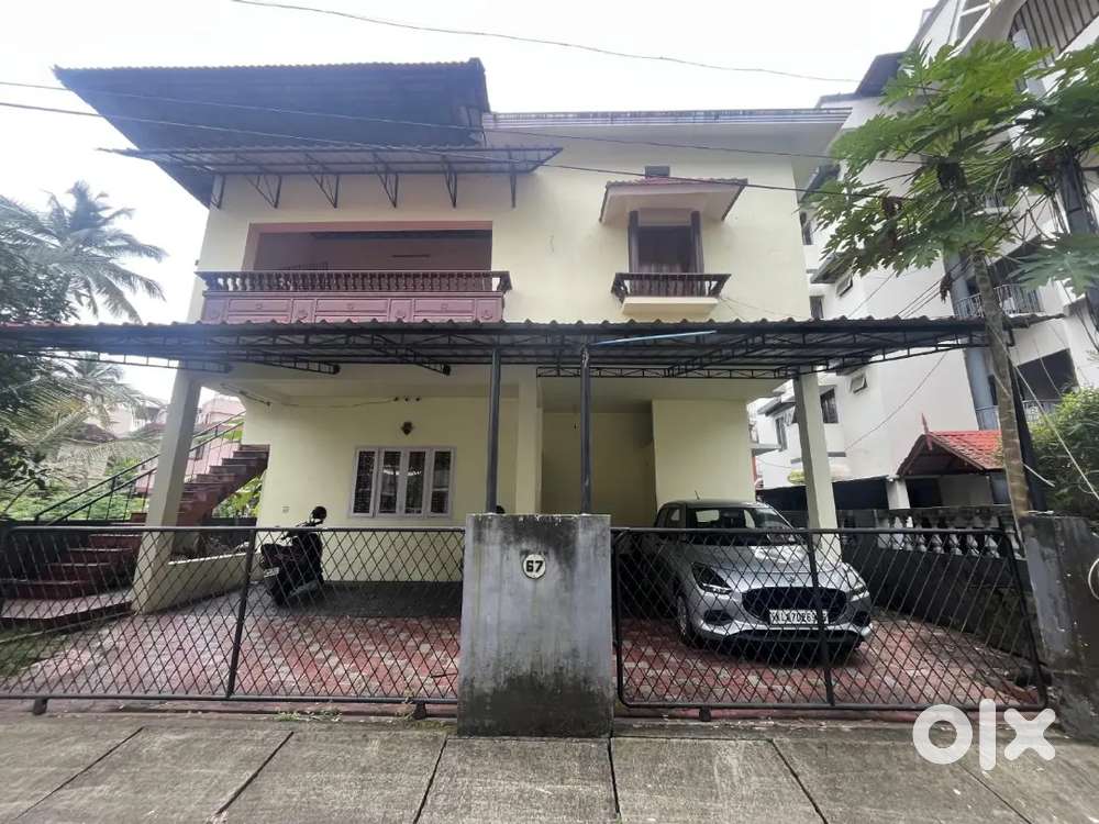 4 BHIK INDIPENDENT HOUSE VILLA FOR SALE AT KADAVANTHRA