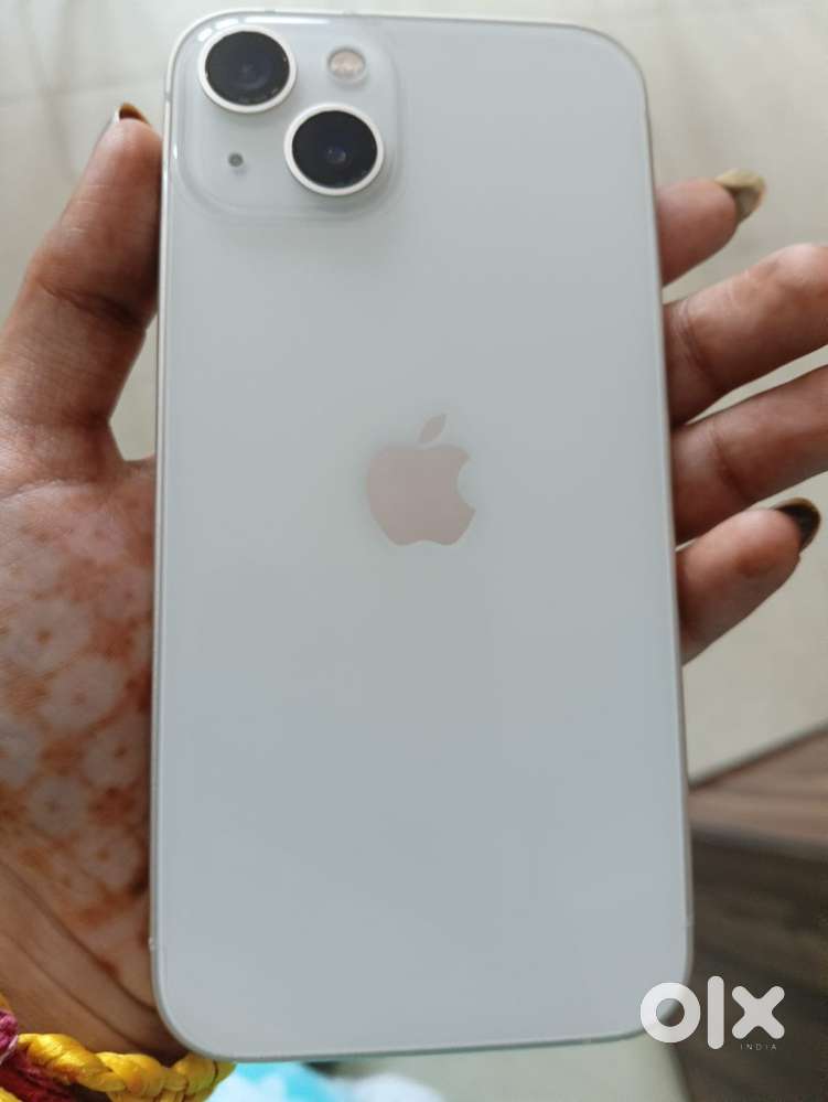Selling my 4 month old iPhone 13 Available with bill box accessories.