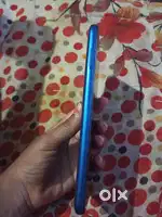 Phone bilkul excellent condition me hai abhi tak phone khula nhi hai