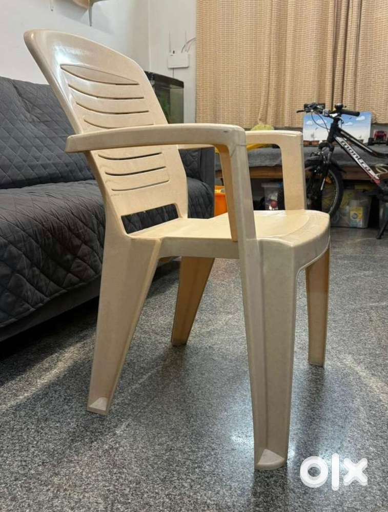 Cello Lumina Plastic Chair - Marble Beige Color