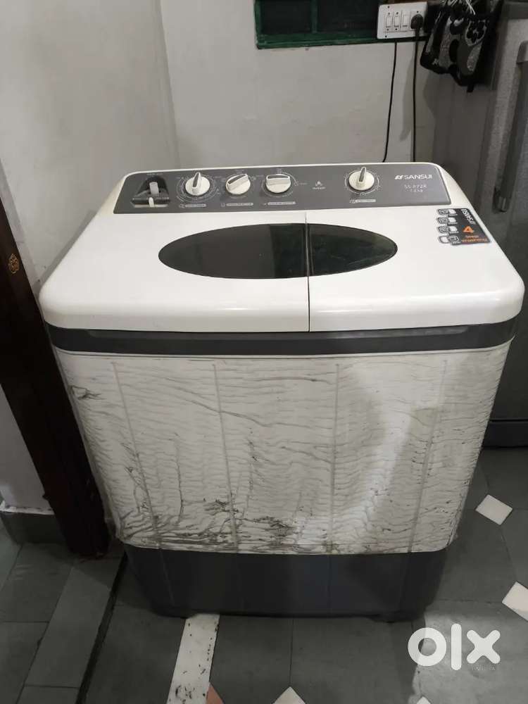 Semi automatic washing machine