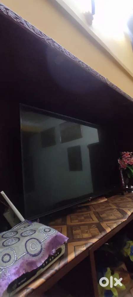 Lg 48 inches smart TV very good condition excellent work