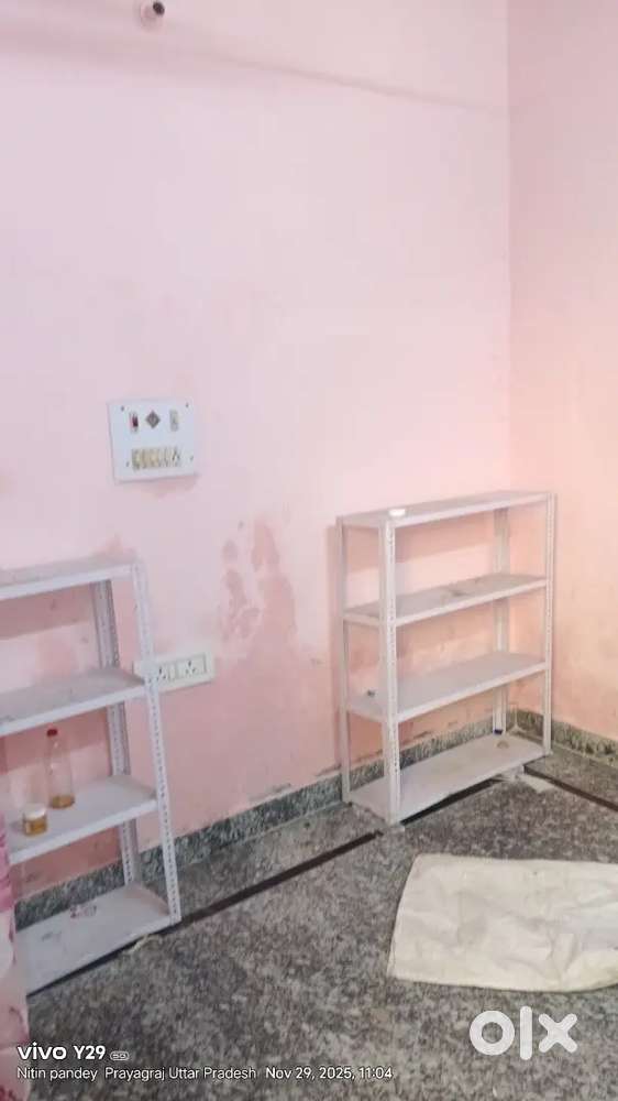 2 room available for boys and girls , family