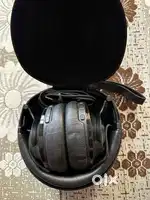 JBL Club 950NC by Harman Wireless Over The Ear Headphone with Mic