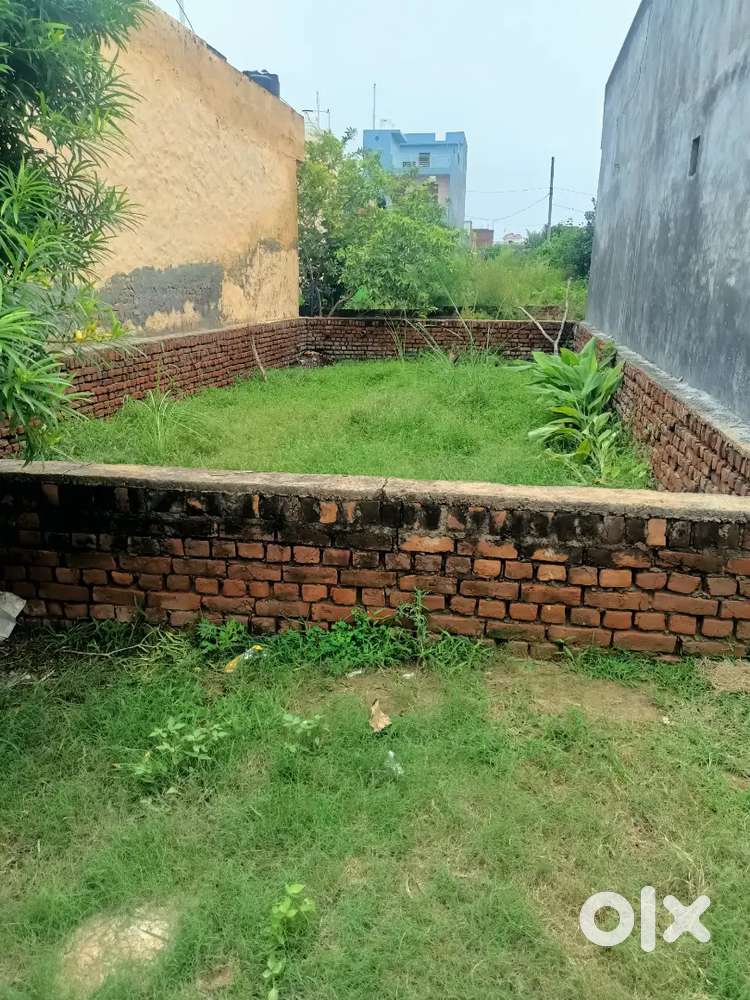 100 gaj ka plot