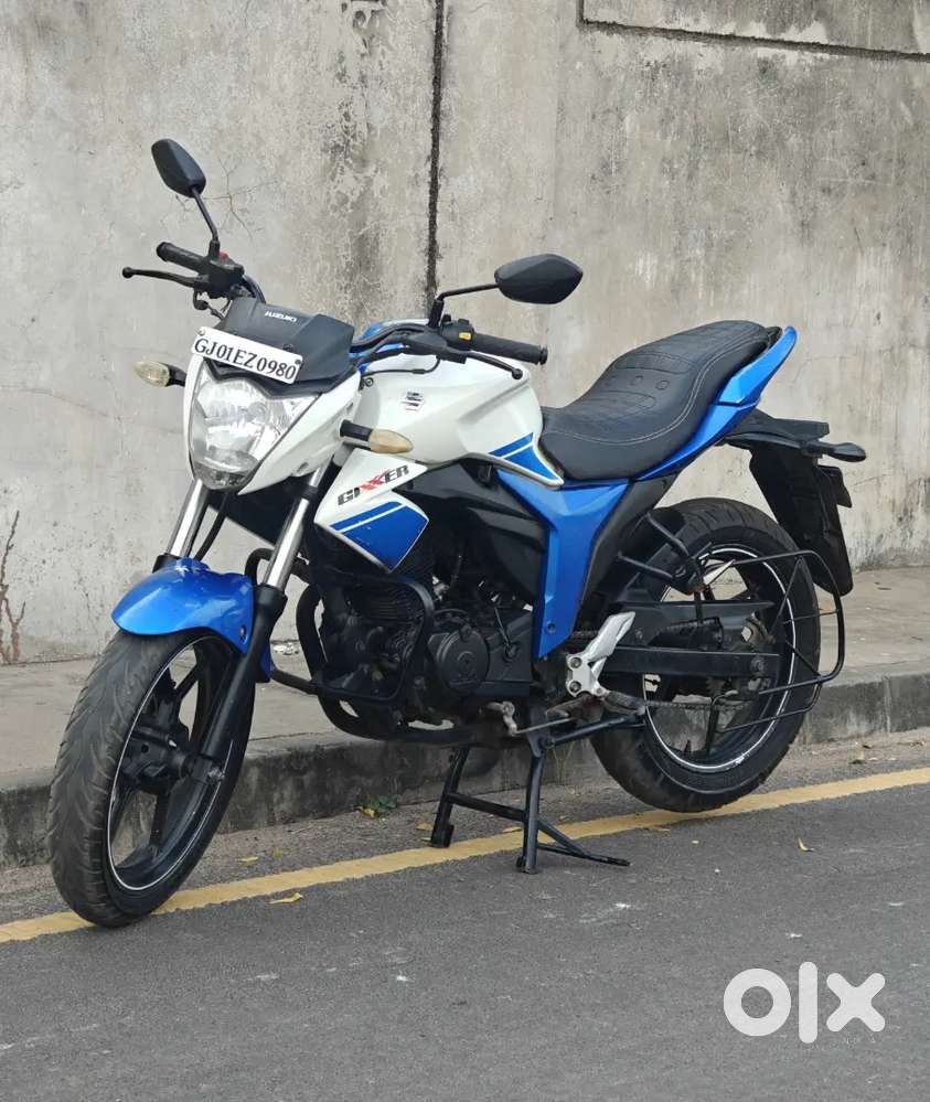SUZUKI GIXXER - MODEL 2015