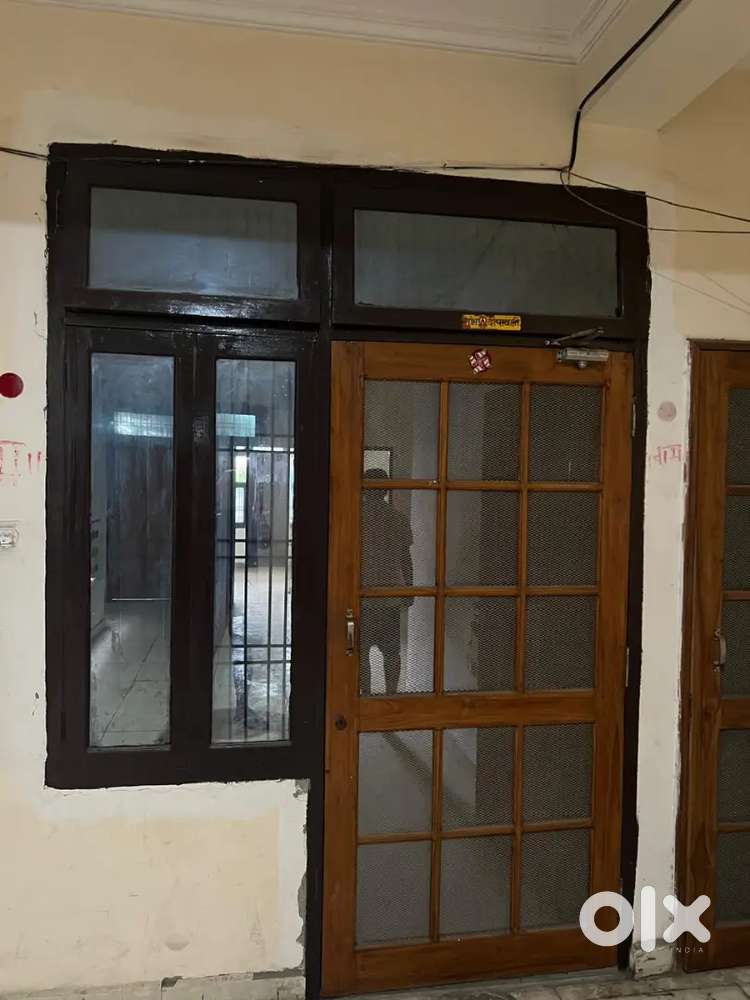 Good flat infront of high court main faizabad road