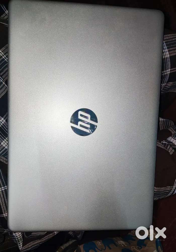 Use a month Laptop Hp 12th Gen core i5 sale.