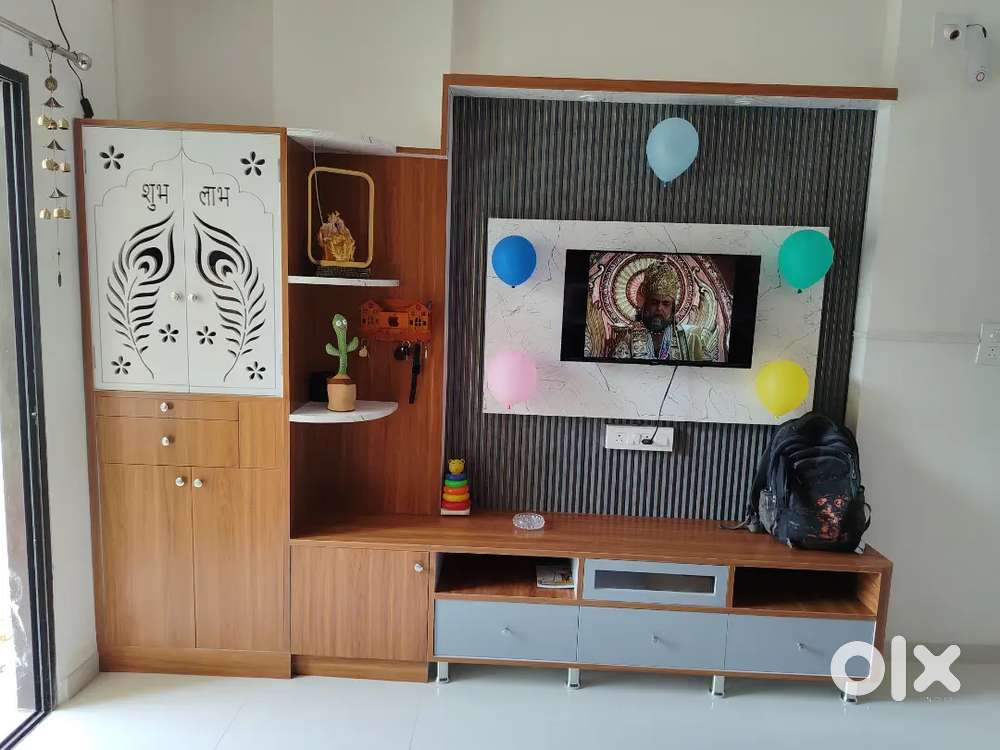 MI TV  32 inch  (1.5 years uses)