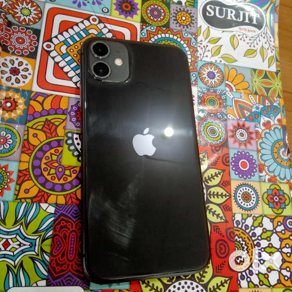 128gb variant black colour and water resistant