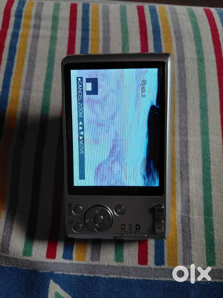 Sony camera 4gb with charger.