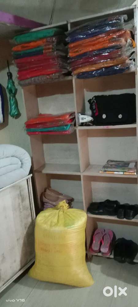 One counter three rack sirf counter bhejna hai kapda nahin