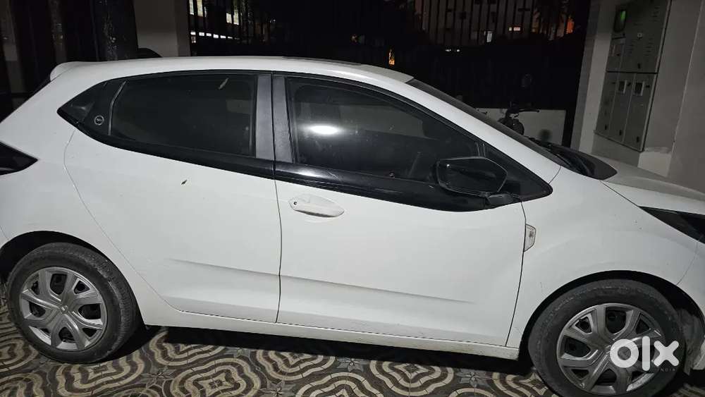 Tata Altroz 2023 Diesel 40000 Km Driven