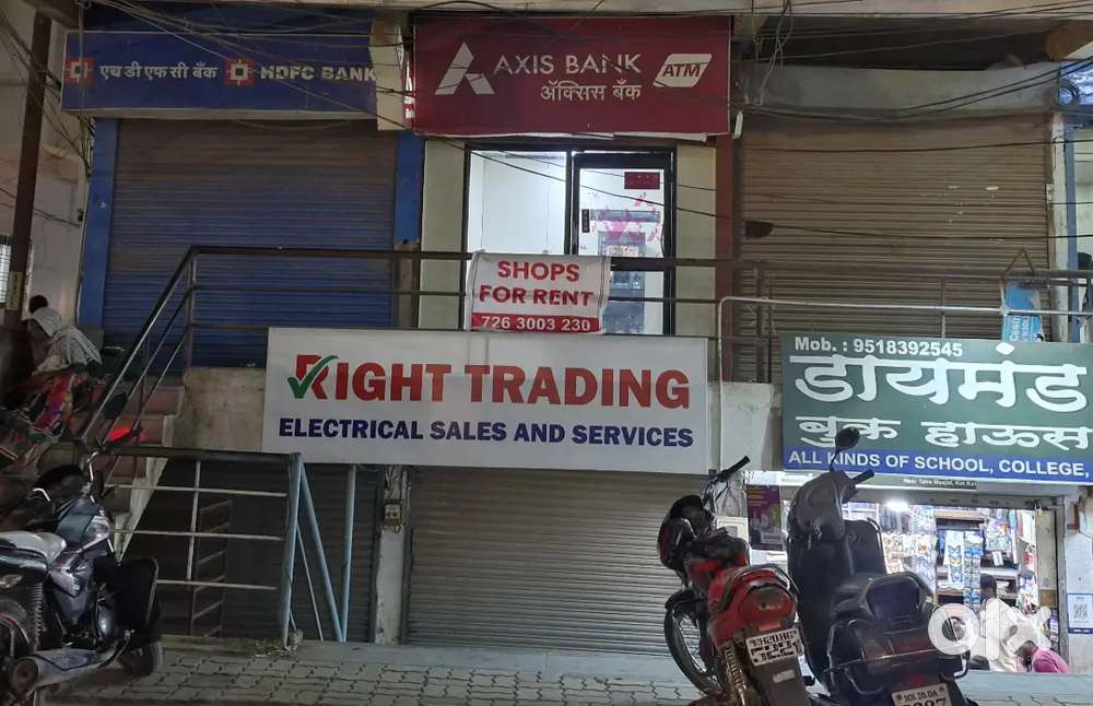Prime visibility shop on Roshan Gate road, Champa Chowk