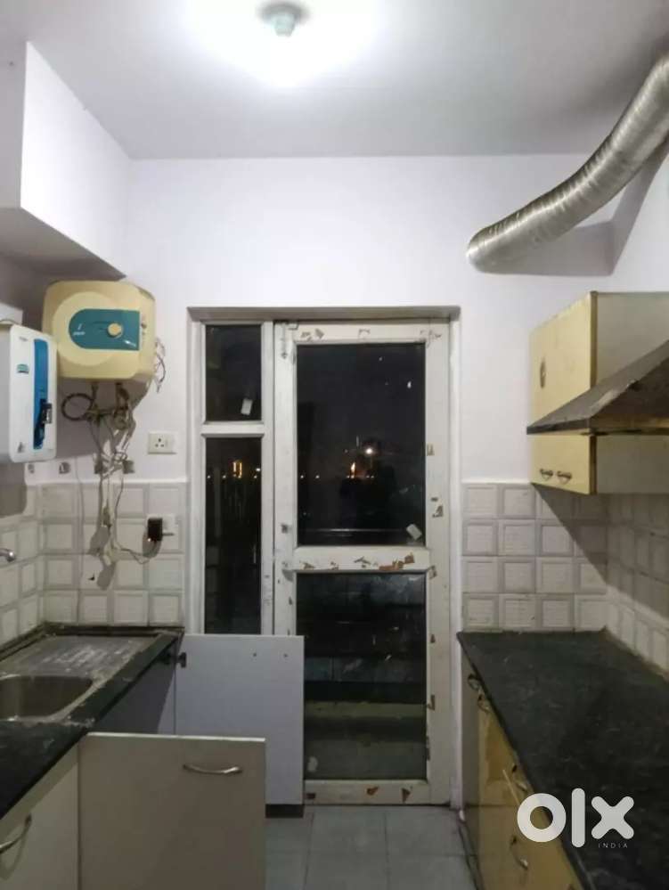 3 bhk+Study (4 bhk) flat for Rent near Medanta hospital and Lulu Mall