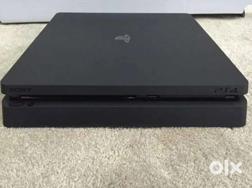 Consol Ps4 slim
