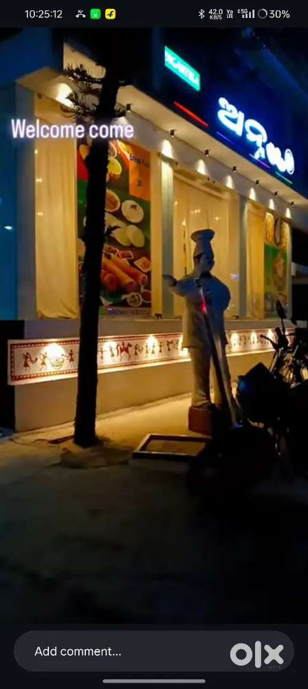 NEED A RESTURANT AND SEVIVE BOY AND STEWARD