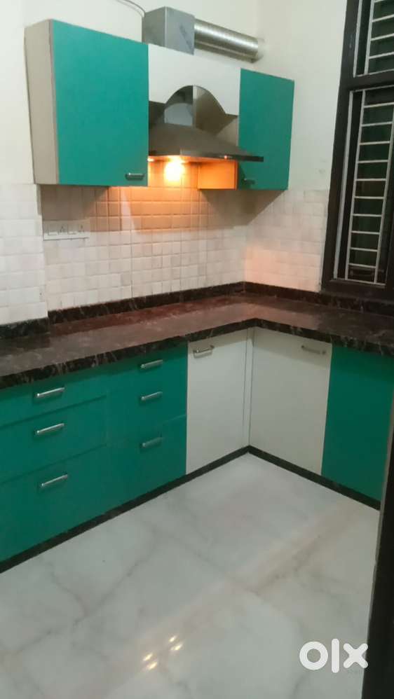 3 BHK Flat for bachelor