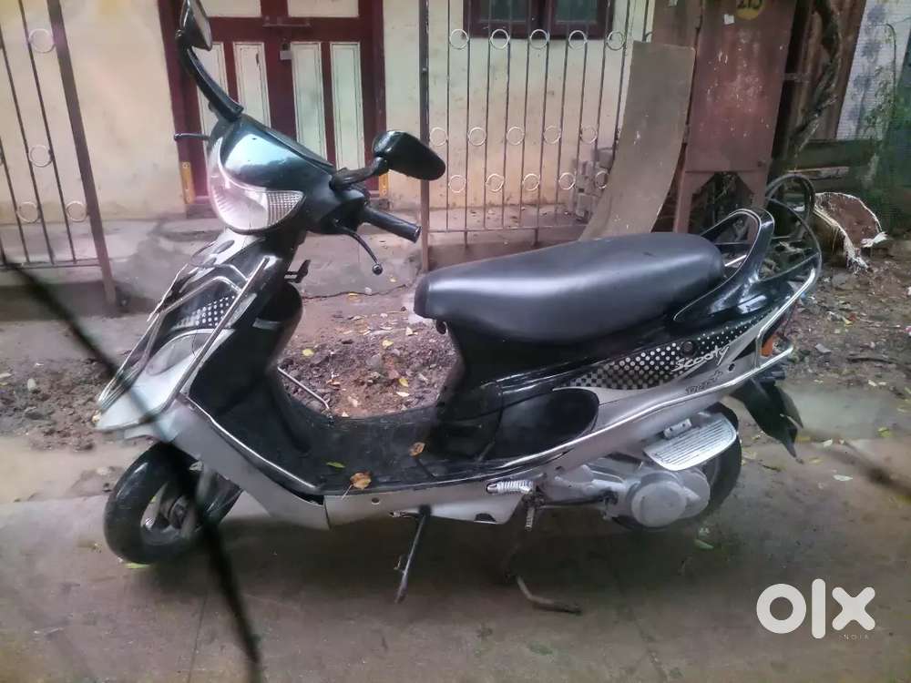 2011 scooty pep