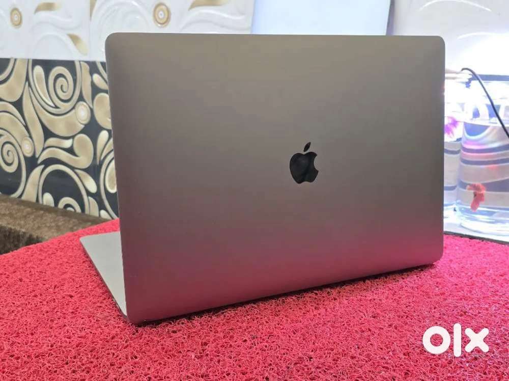 Macbook pro i9 16 inch 16gb 1tb
