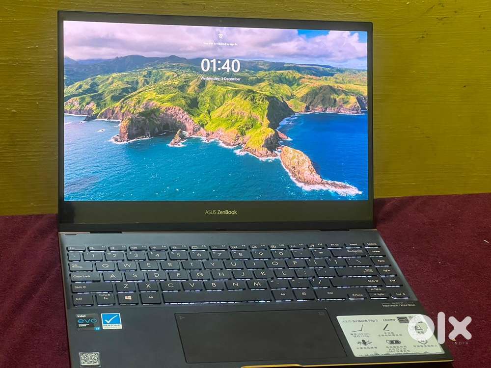 ASUS ZenBook Flip S OLED Core i7 11th Gen Intel EVO