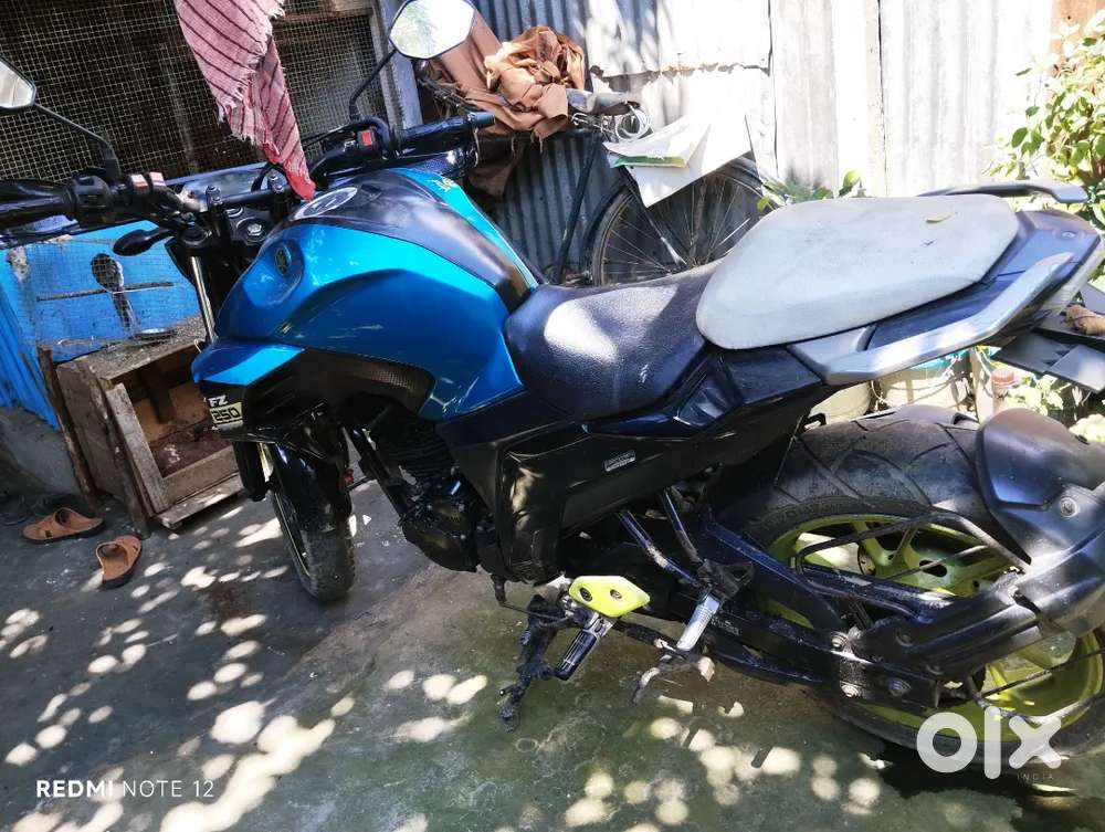I want to sale my super mint condition fz250