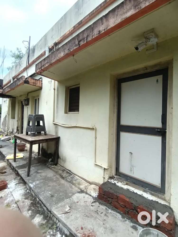 plot with old Buildings