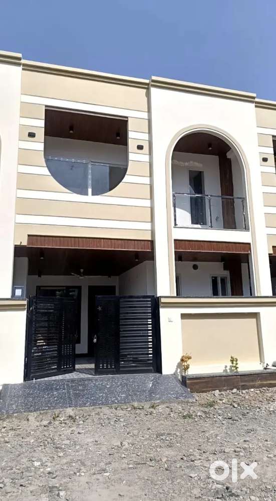 Duplex For Sale in Society