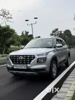 Hyundai Venue S 1.2 Petrol, 2021