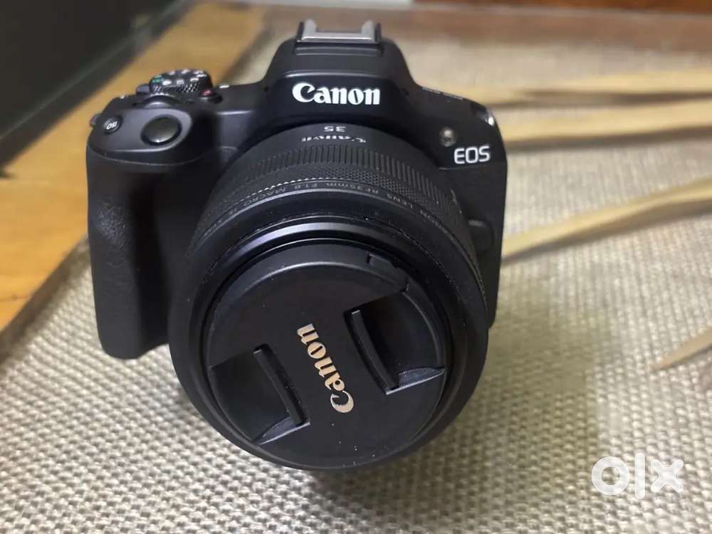 Canon R50 camera With Dji RS 3 MINI Gimbal And DIGITEK DWM 116 mic