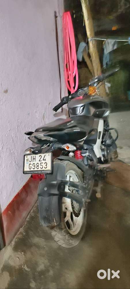 Pulsar 160 goods carrier i loved it i want a new bike so ibam selling