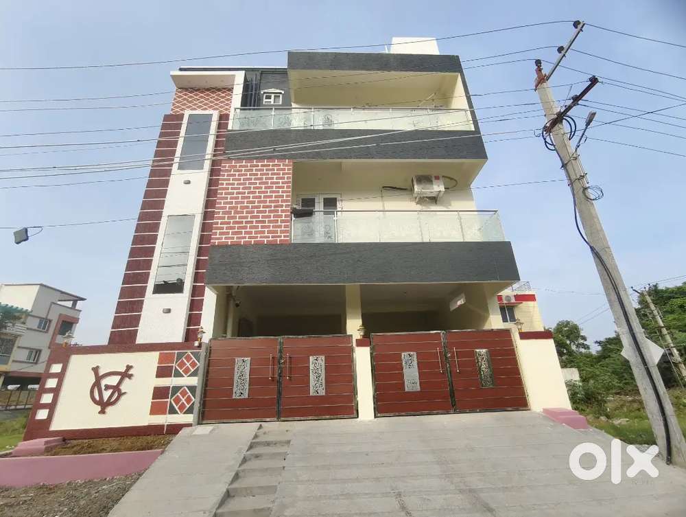 Commercial space for rent in Guduvanchey. Suitable for tution , office