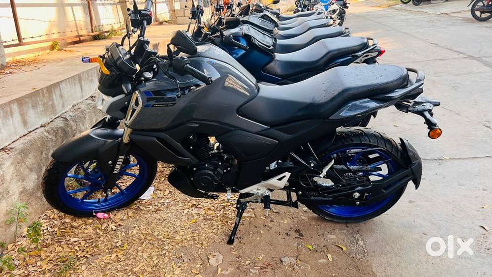 Yamaha fz-s version-4