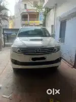 Toyota Fortuner 2013 176000 Km Driven