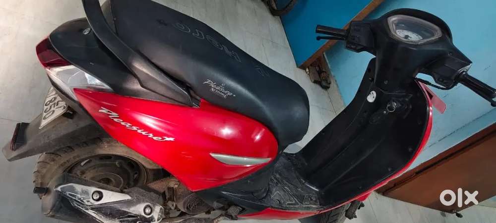 Hero pleaseure plus+ Scooty