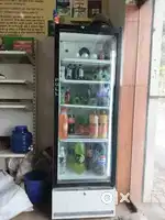 Cold drink display fridge