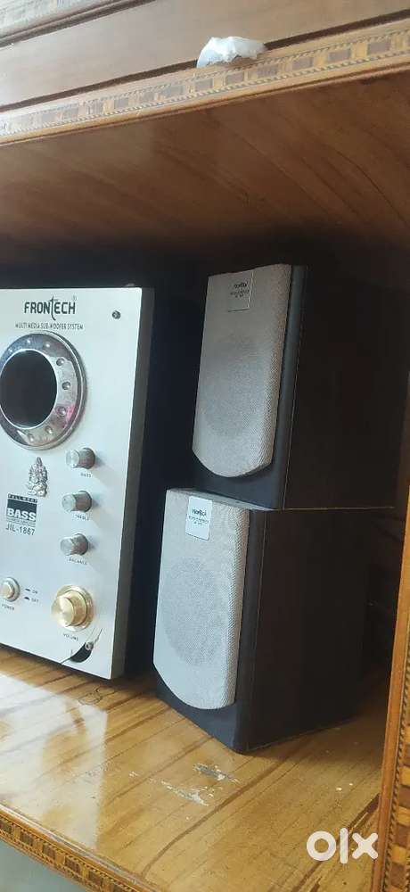 Woofer with Speakers